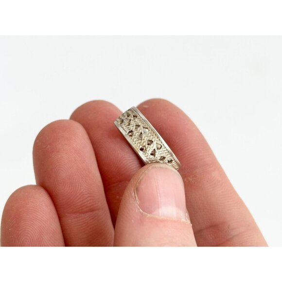 Cutout Accented Silver Toned Milgrain Designed Minimalist Cigar Band Ring - sz 6 - Picture 6 of 10